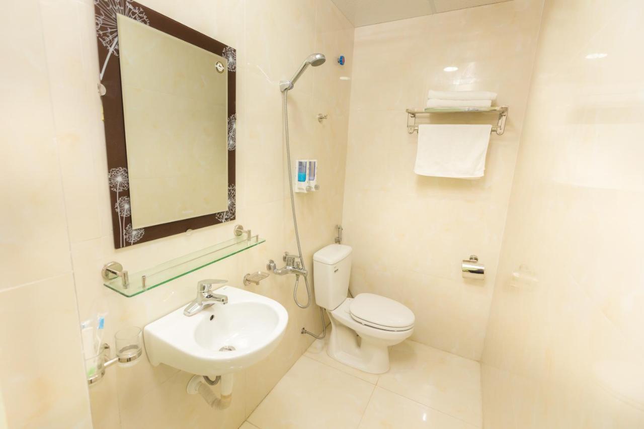 Spot On 861 Sunrise Hotel 닌빈 외부 사진