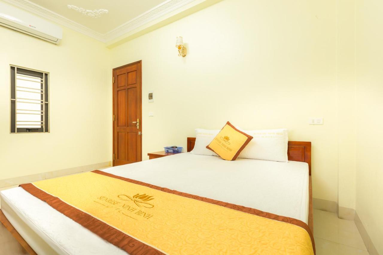 Spot On 861 Sunrise Hotel 닌빈 외부 사진